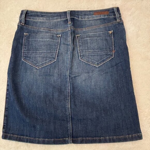 NWOT - Denim Pencil Mini Skirt - CANADIAN BRAND - Picture 2 of 12